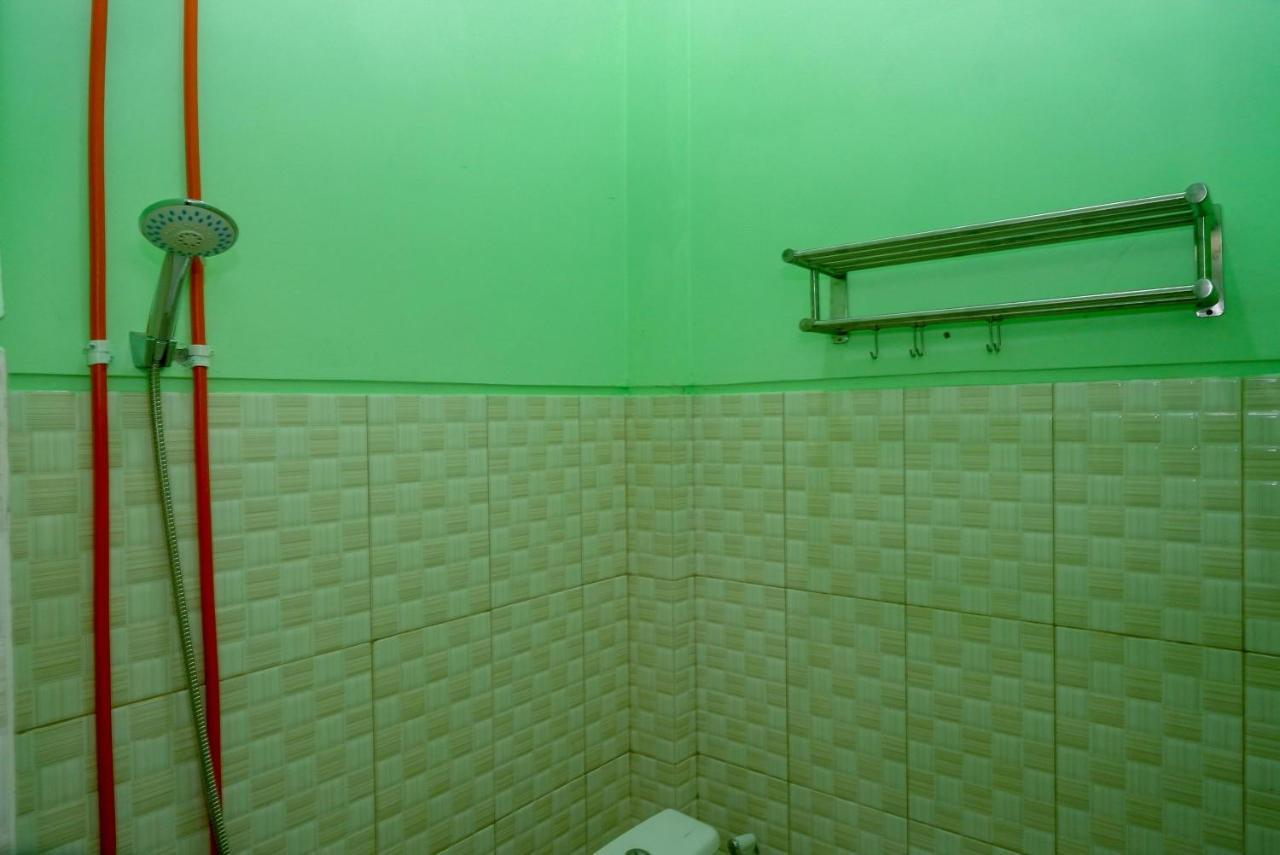 Готель Reddoorz Syariah Near Monumen Jogja Kembali Kejayan Екстер'єр фото